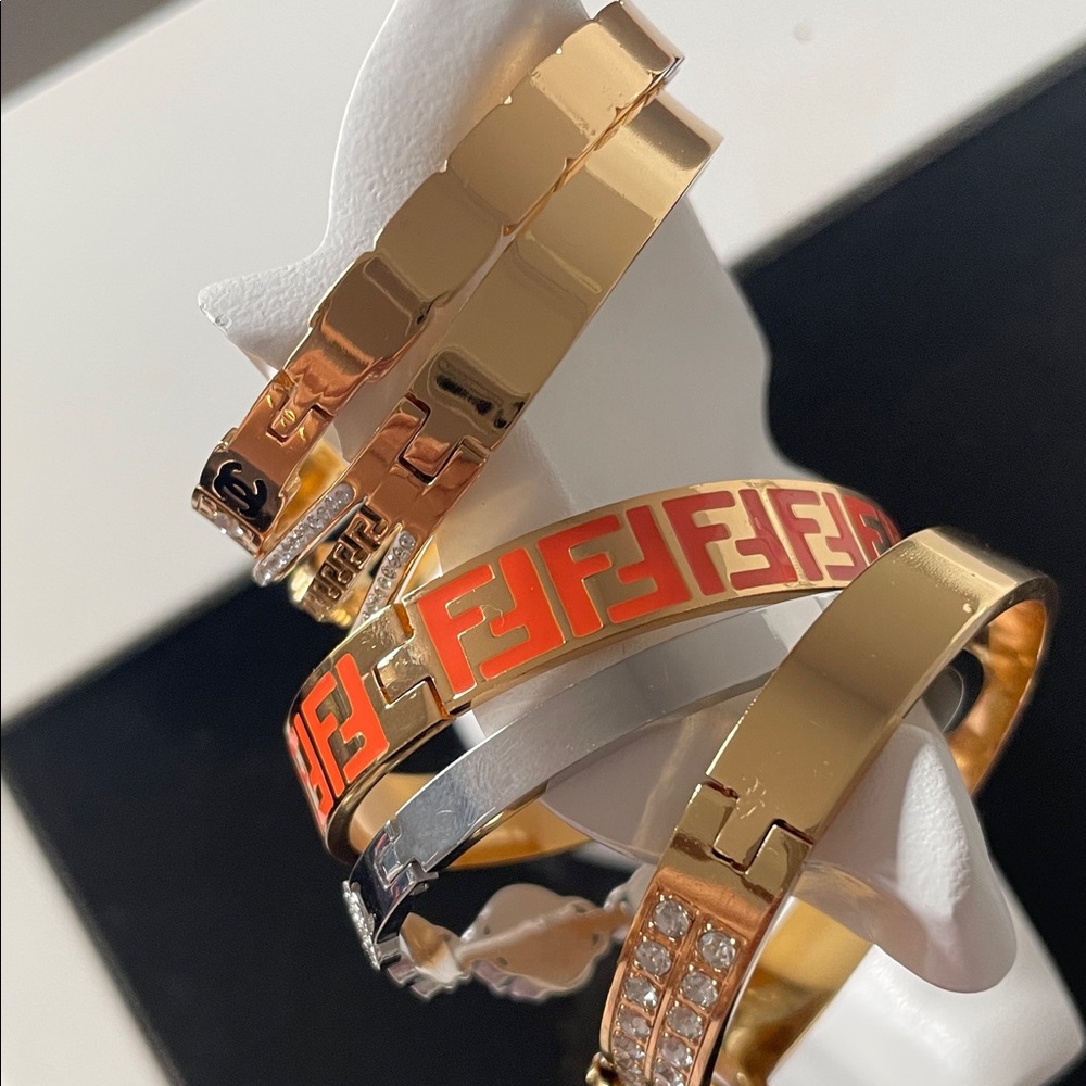 Fashion bangles stainless steel gold plated fit size 6.5-8 - Picture 3 of 5